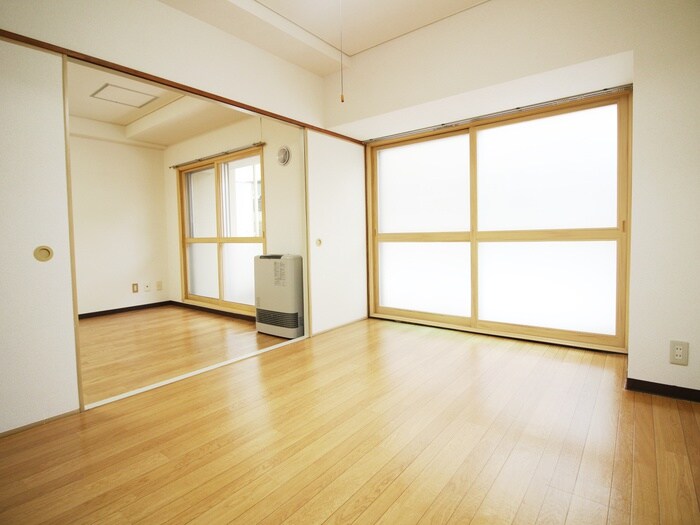 物件内観写真9　(居室)