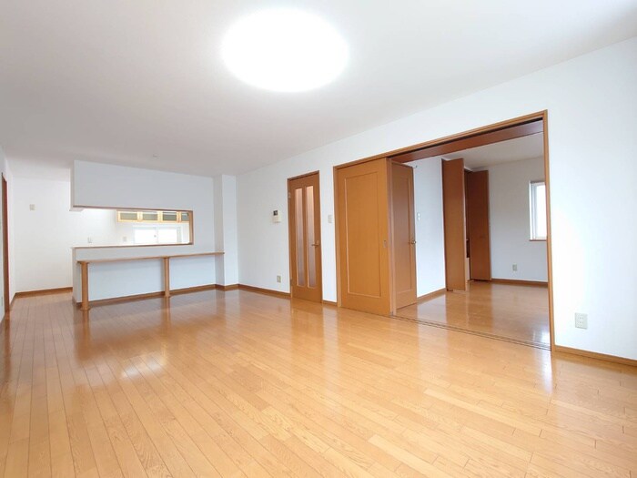 物件内観写真6　(居室)