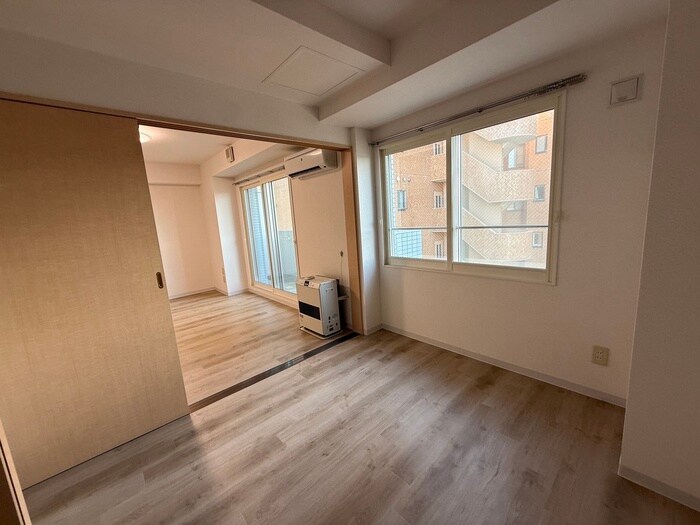 物件内観写真10　(居室)