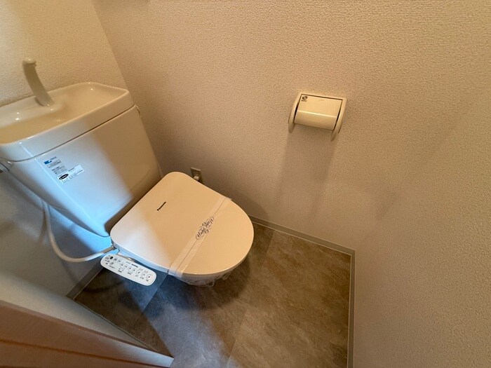 物件内観写真16　(トイレ)