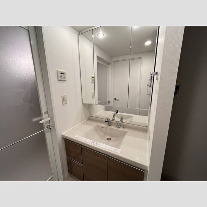 物件内観写真12　(洗面)