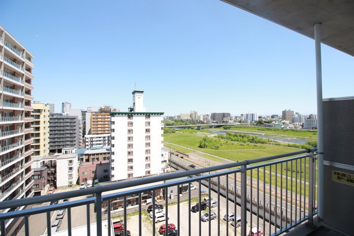 物件内観写真22　(室内からの展望)