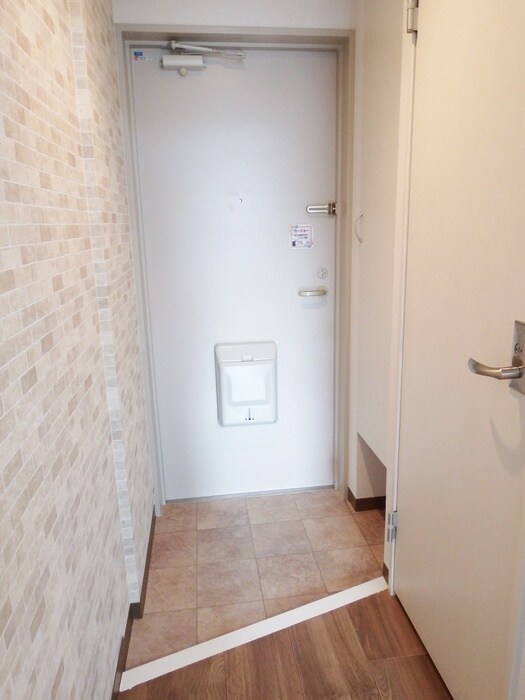 物件内観写真14　(玄関)