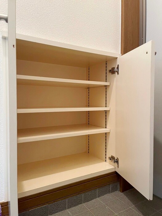物件内観写真14　(靴箱)