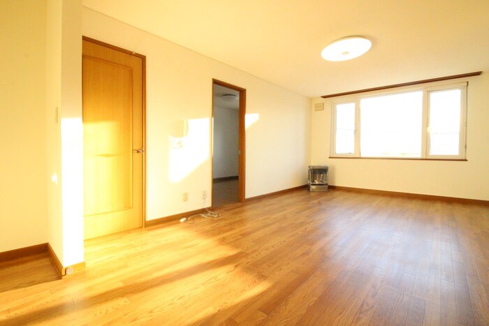 物件内観写真4　(居室)