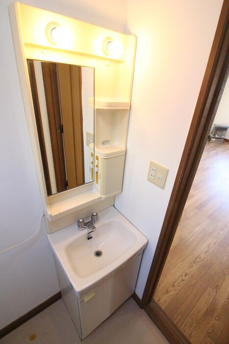 物件内観写真10　(洗面)