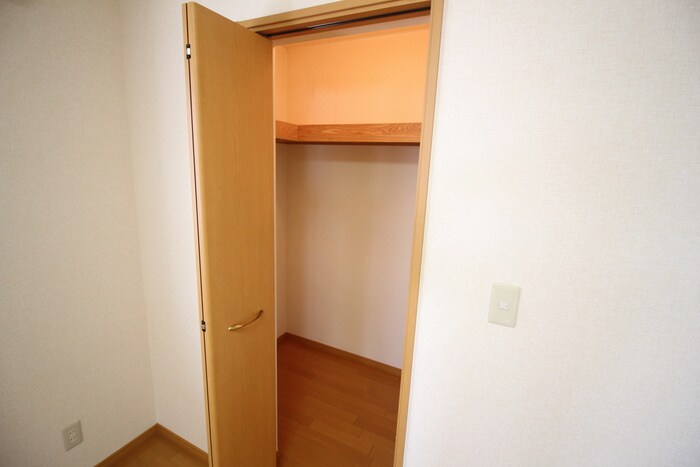 物件内観写真14　(収納)
