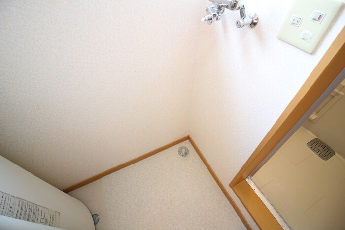 物件内観写真19　(洗濯機置場)