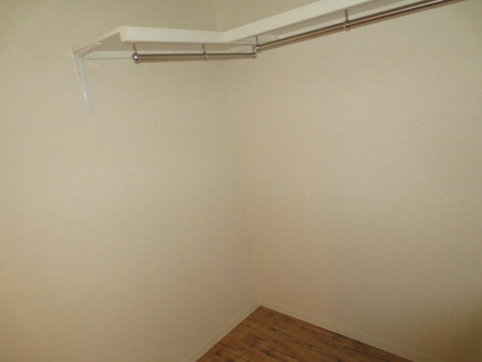 物件内観写真10　(収納)