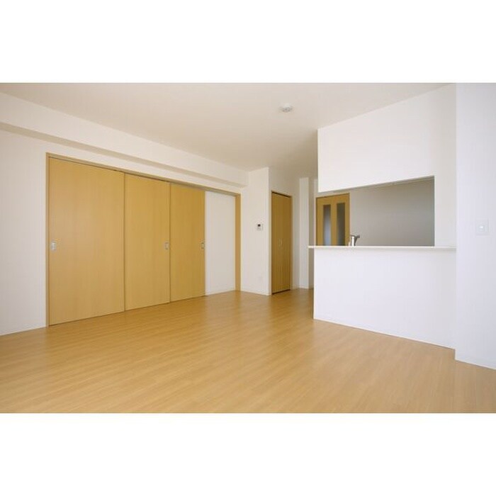 物件内観写真4　(居室)