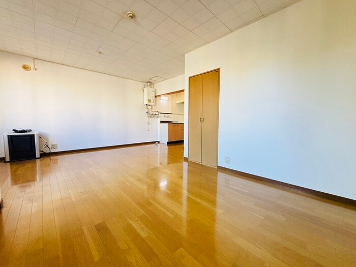 物件内観写真9　(居室)