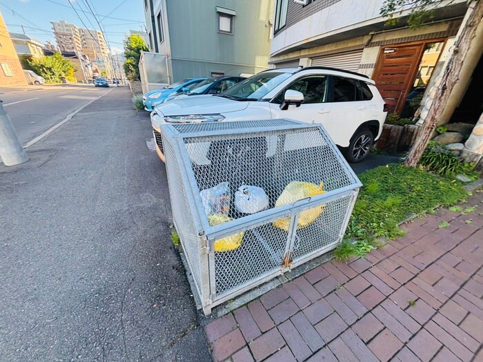 物件外観写真4　(建物設備)