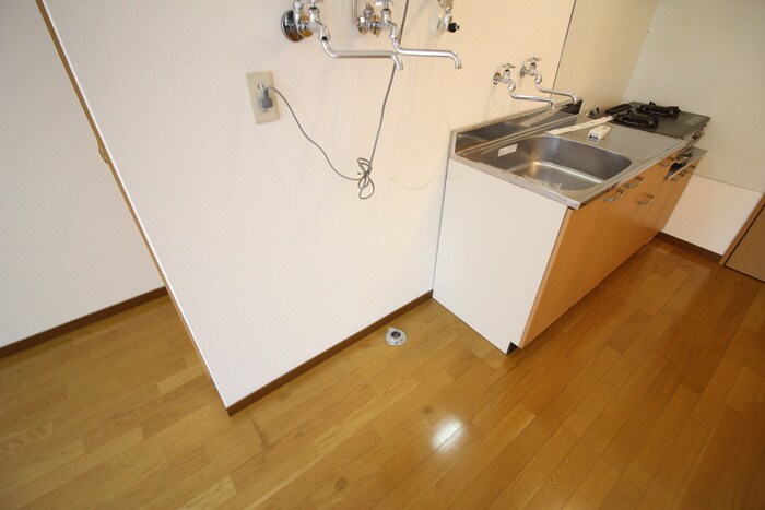 物件内観写真15　(洗濯機置場)