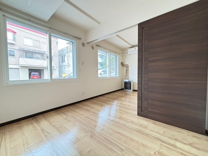 物件内観写真21　(居室)