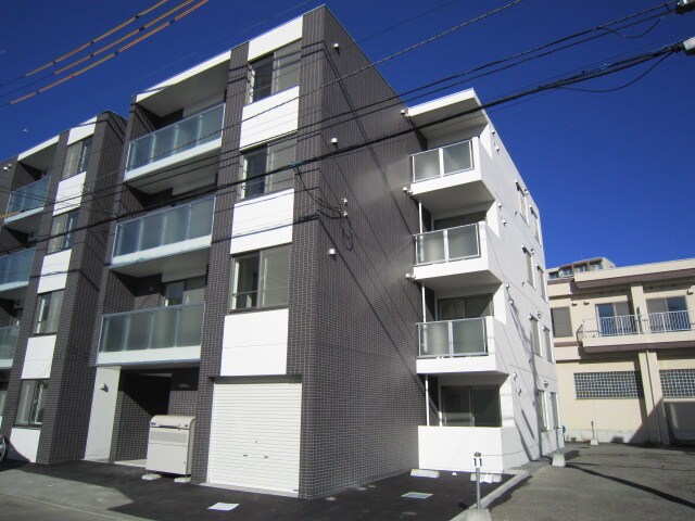 物件外観写真2　(外観写真)