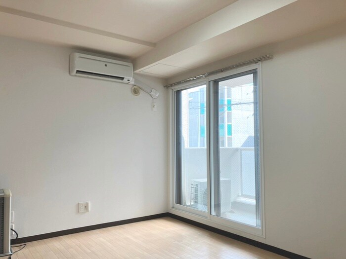 物件内観写真3　(居室)