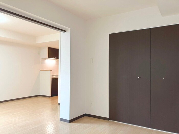 物件内観写真11　(居室)