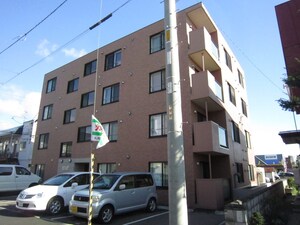 グランイースト八軒外観写真