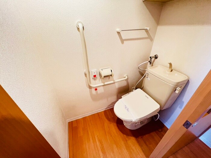 物件内観写真13　(トイレ)