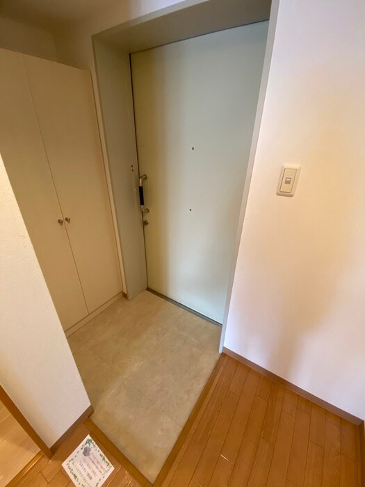 物件内観写真19　(玄関)