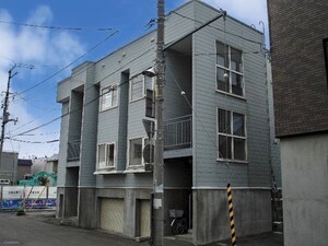 ファミネス北郷１外観写真