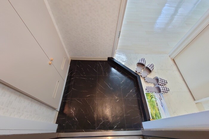 物件内観写真16　(玄関)