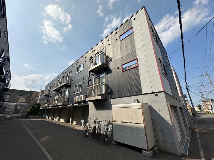 物件外観写真2　(外観写真)