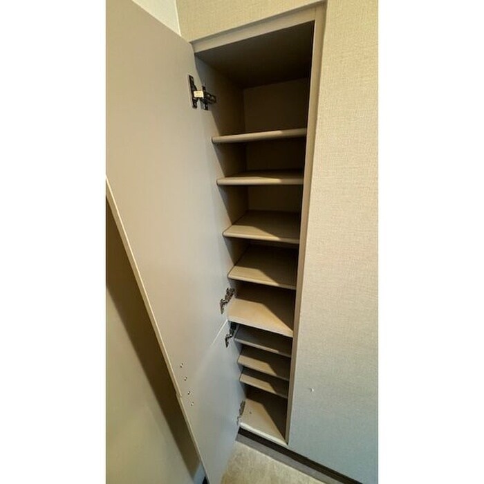 物件内観写真14　(靴箱)