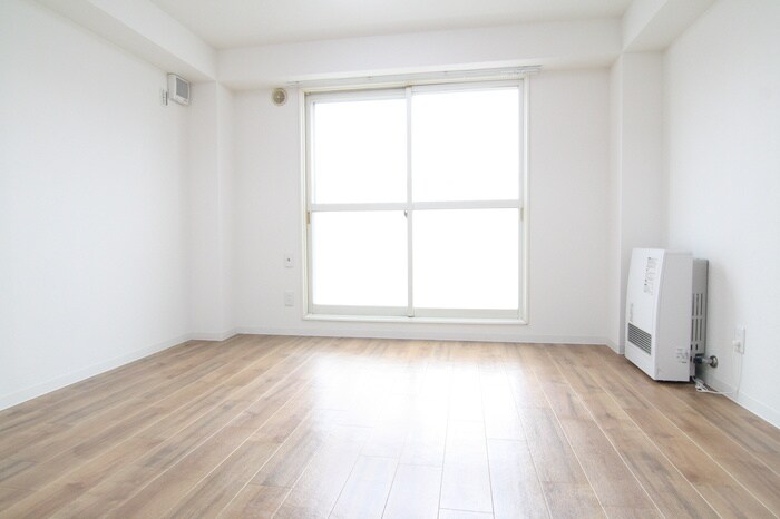 物件内観写真2　(居室)