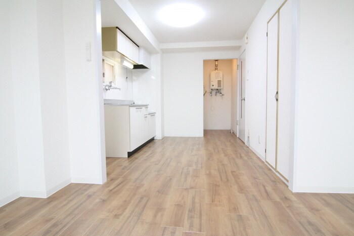 物件内観写真4　(居室)