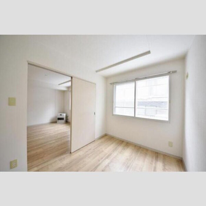 物件内観写真6　(居室)