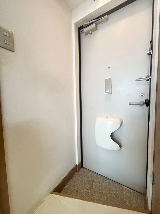 物件内観写真16　(玄関)