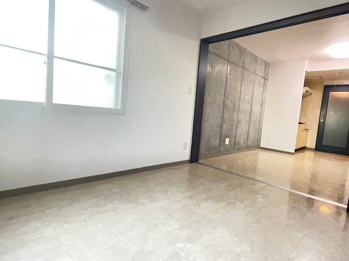 物件内観写真11　(居室)