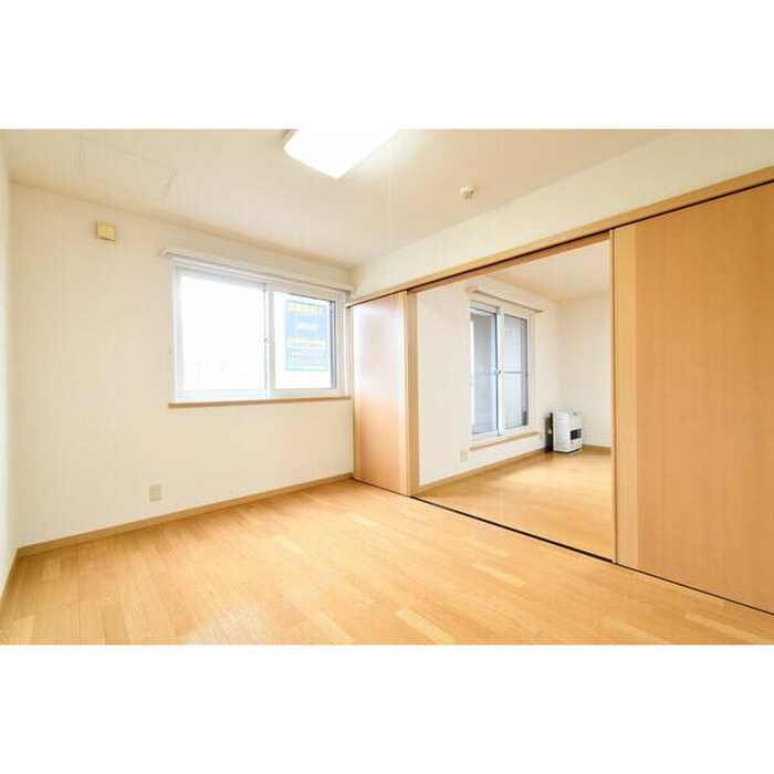 物件内観写真10　(居室)