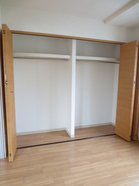 物件内観写真5　(収納)