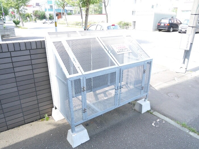 物件外観写真6　(建物設備)