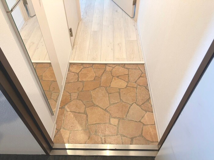 物件内観写真22　(玄関)