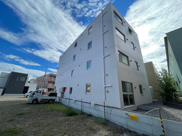 物件外観写真3　(外観写真)