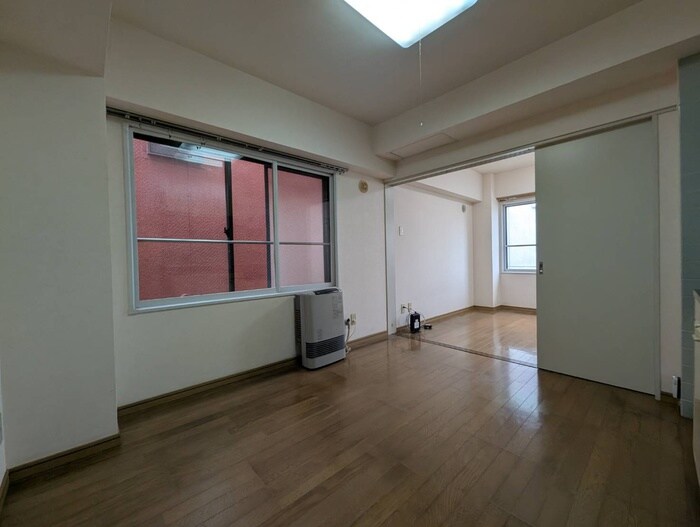 物件内観写真2　(居室)