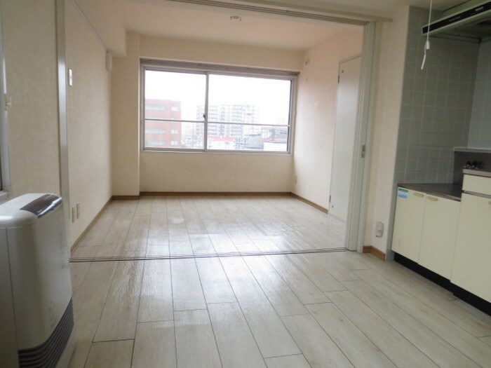 物件内観写真2　(居室)