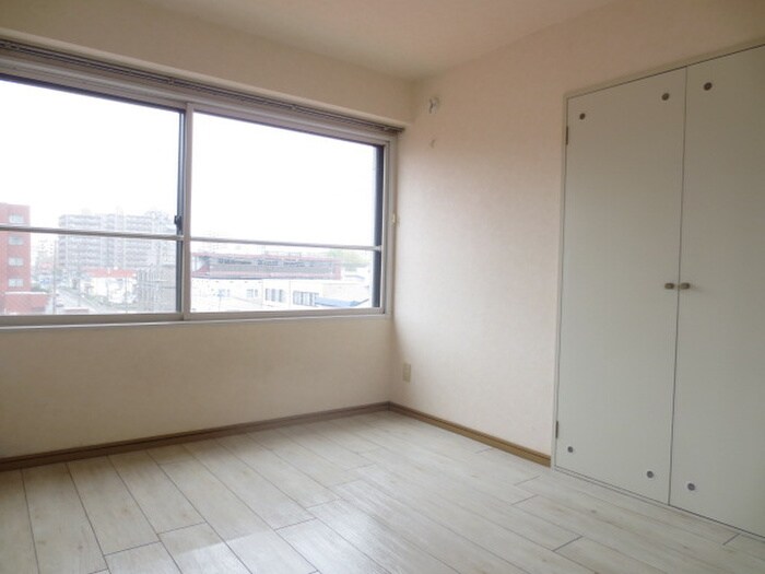 物件内観写真3　(居室)