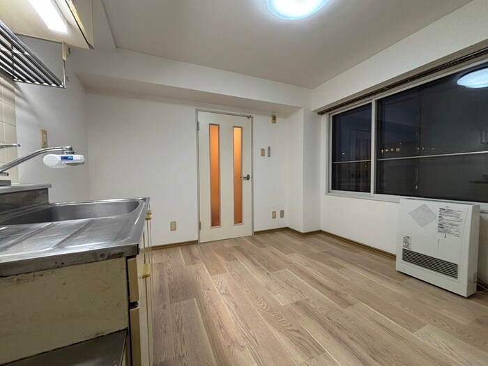 物件内観写真4　(居室)