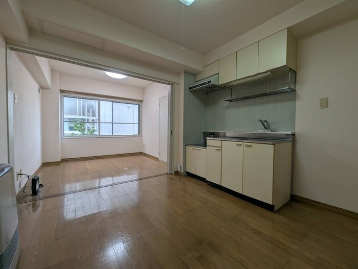 物件内観写真4　(居室)