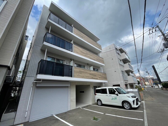 物件外観写真1　(外観写真)