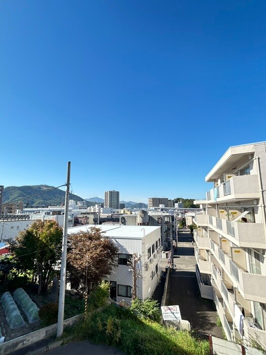 物件内観写真21　(室内からの展望)