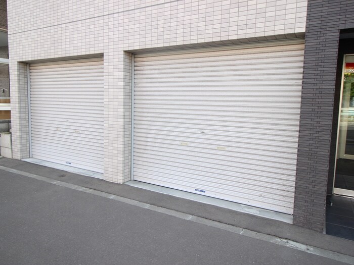 物件外観写真6　(駐車場)