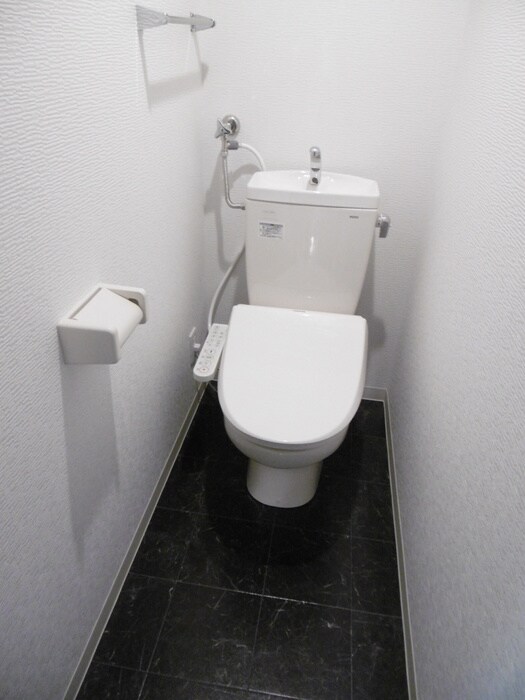 物件内観写真14　(トイレ)