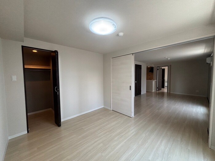 物件内観写真8　(居室)