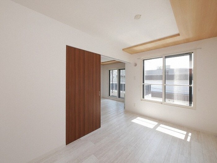 物件内観写真2　(居室)