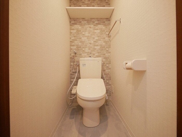 物件内観写真6　(トイレ)